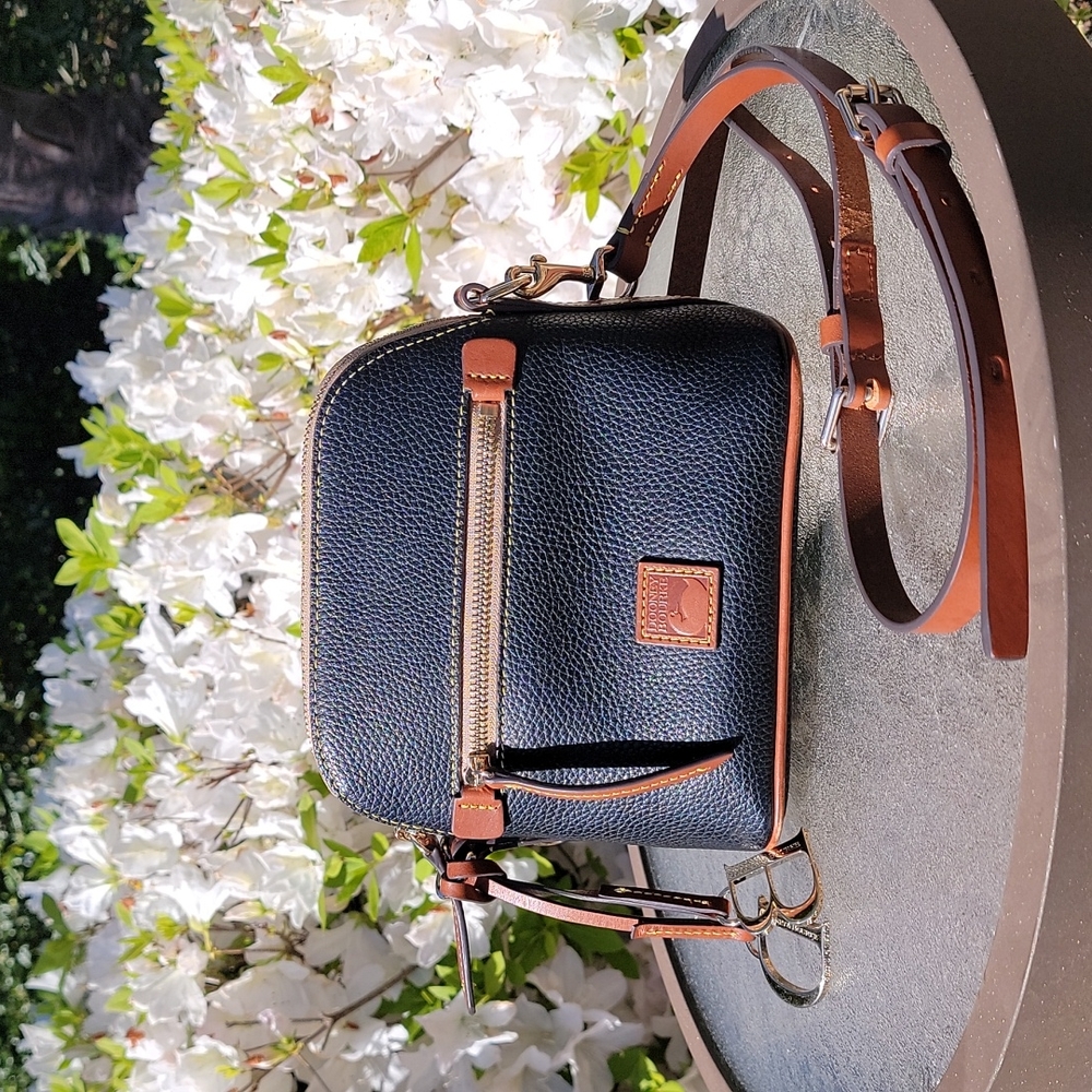 Dooney Bourke Bag - Picture 1 of 15